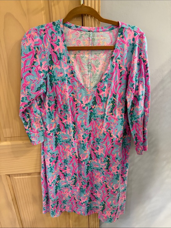 Lilly Pulitzer Tops - Lilly Pulitzer Womens V Neck Tunic Top Pink Blue Floral 3/4 Sleeve Size M